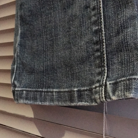 Blue Levi’s jeans - Picture 4 of 7